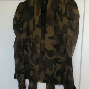 Fabulous camo addition to any wardrobe! Size XS, WHBM